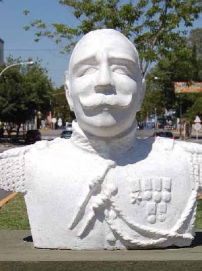 Gral. Enrique Luzuriaga 